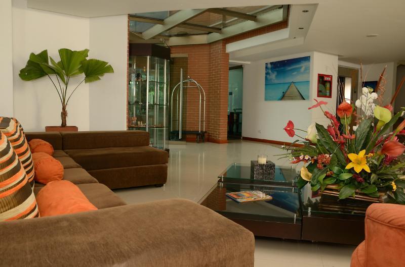 Hotel Casa Victoria Меделин Екстериор снимка